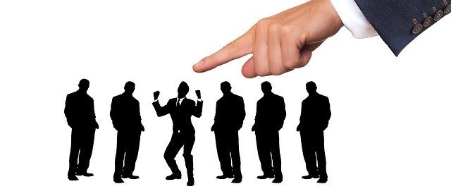 Il Broker e la selezione delle compagnie assicurative che aiuta le imprese